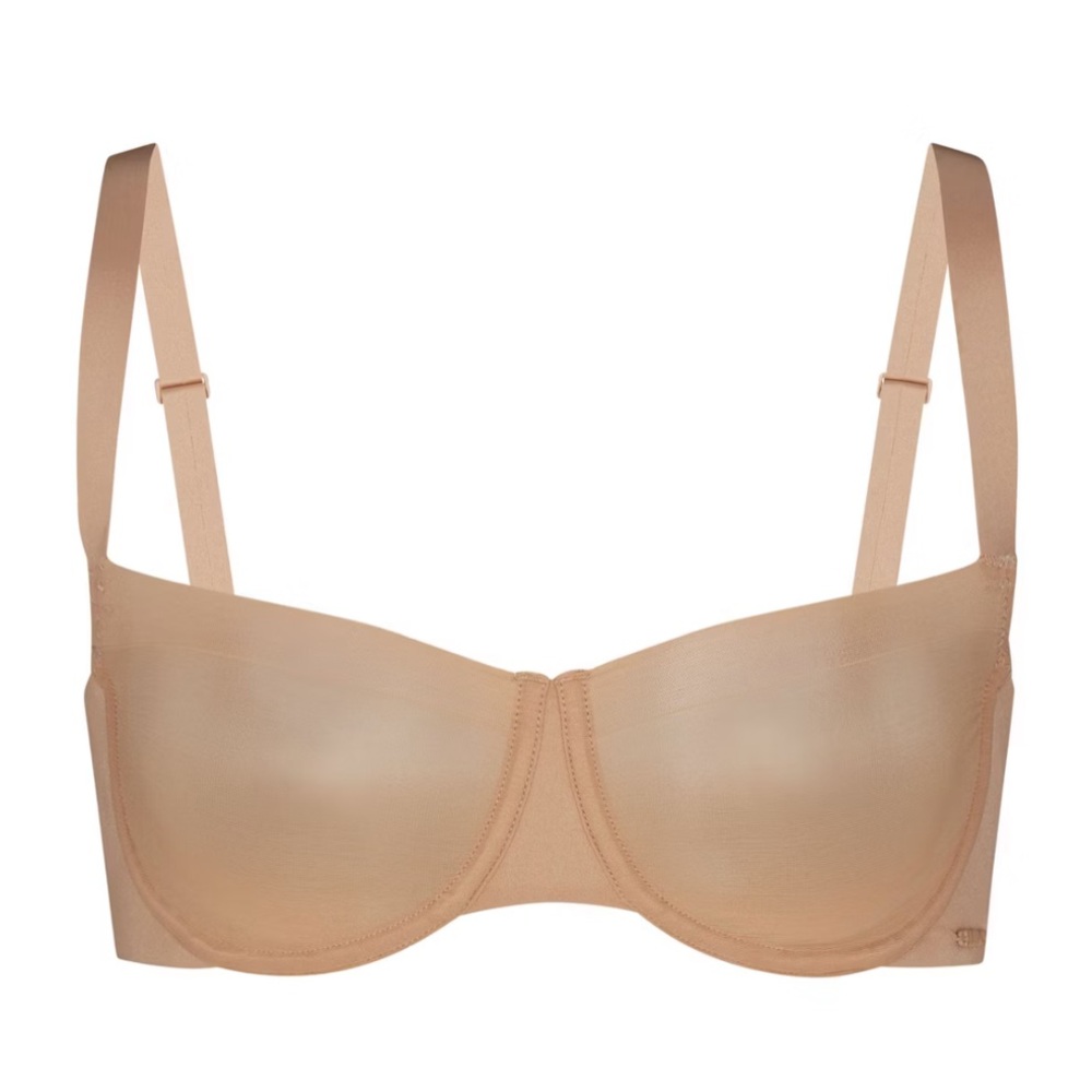 SKIMS NO SHOW UNLINED
BALCONETTE BRA in Clay 40D
